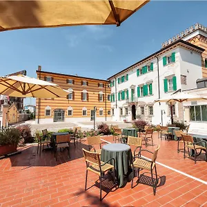 Hotel Malaspina, Castel d'Azzano